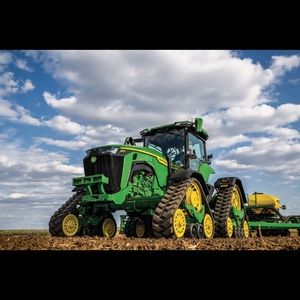 Meet your Posher, Avery